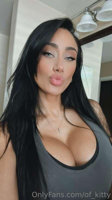 Kissies 😘