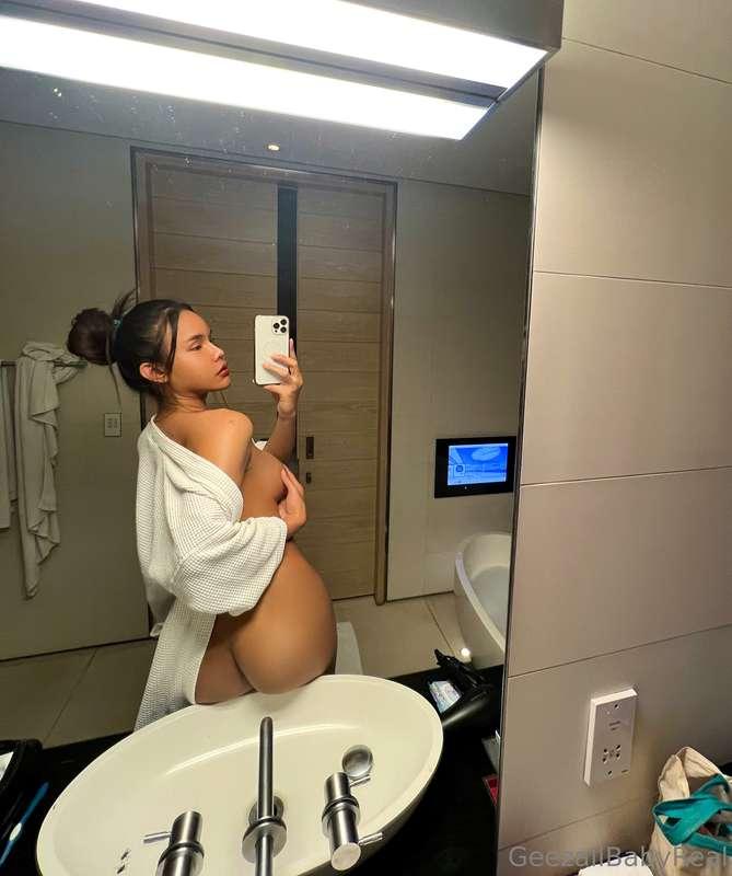 When I wake-up is always horny 😋💦 Good morning