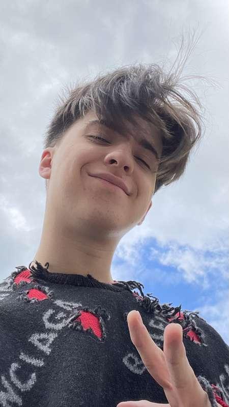 MAY 2022 STREAM ARCHIVE!