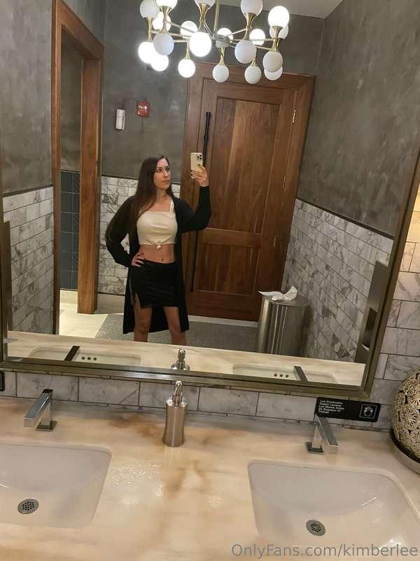 Cute outfit for a cozy date 🤗