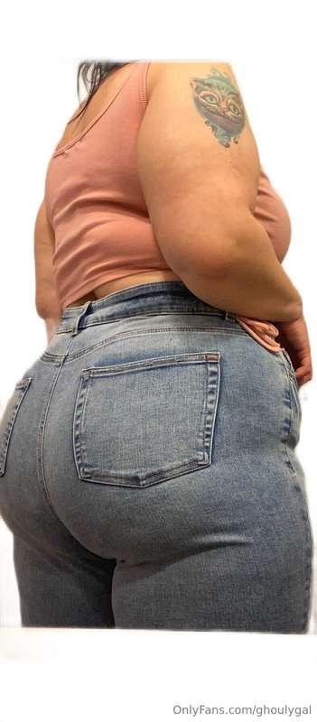 Go subscribe to my main page for more 🖤