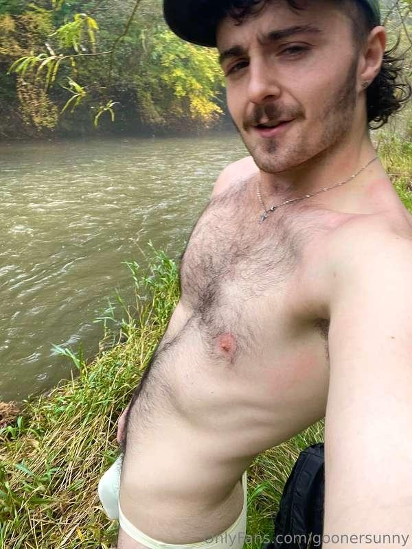 Some pics from my outdoor goon sesh 😫 can’t wait to go out t..