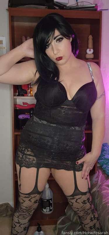 hotwifesarah image #10