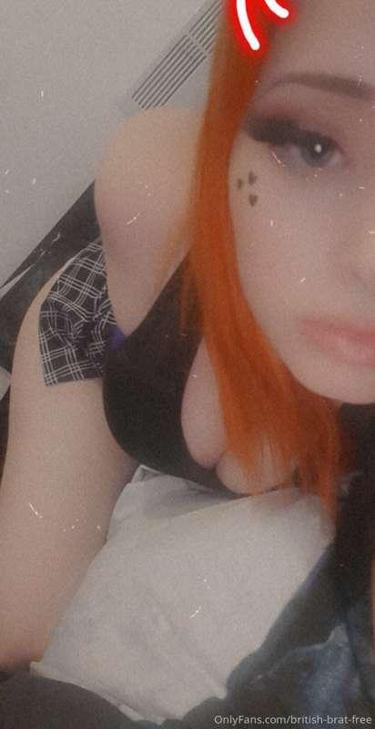 Full nudes on my other page @brattyangel96
