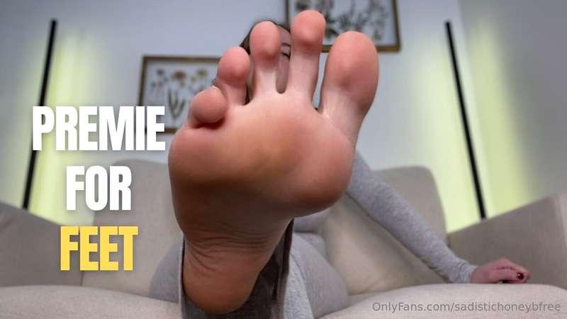 Show Me how much of a premie loser you are for My feet, take..
