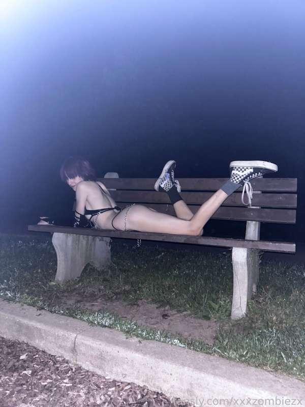 xxxzombiezx image #21