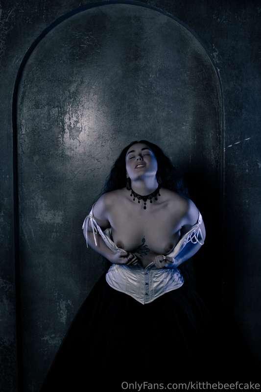 kitthebeefcake image #3