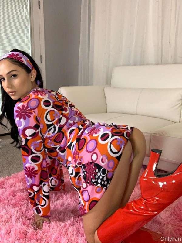 ## ☮️ ❤️ 💋