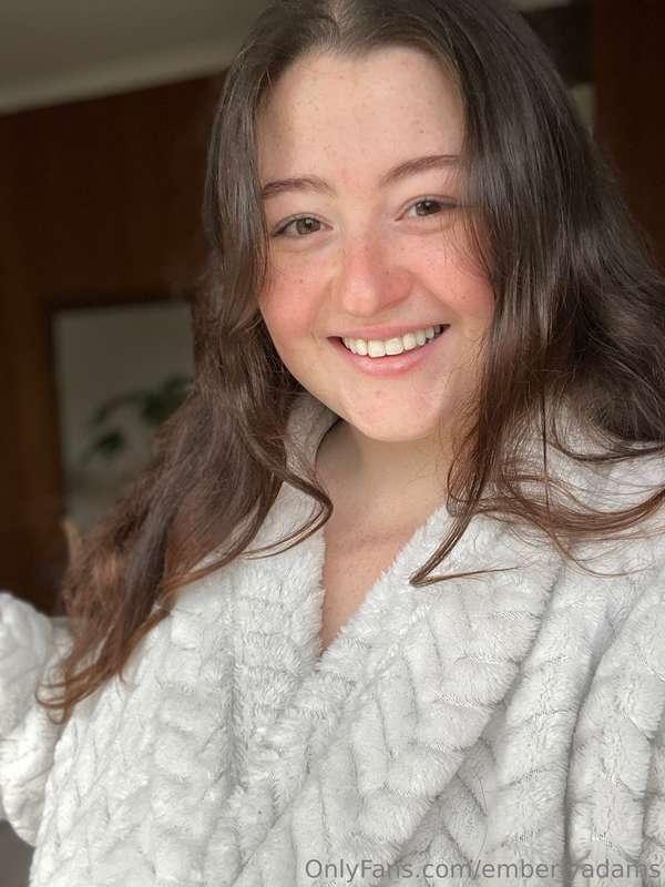 Feeling cozy and spicy today 🌶️Message me I want to hear fro..