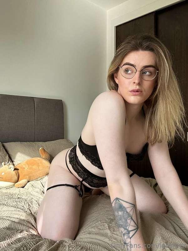 Waiting around for you to come home.. 😮‍💨
