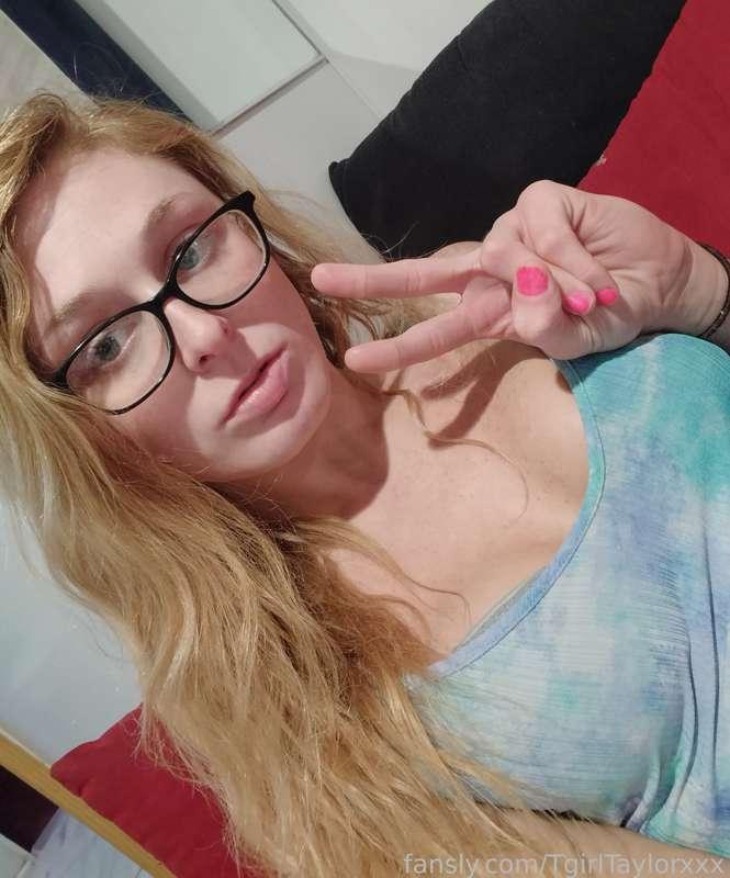 New phone finally!!! Yay! 😁😁😘😘 You know what that means?? 😉😉
New 🔥 spicy 🔥 content tomorrow!!!! Can't wait to show y'all! 😘😘

#fyp #trans #ts #transgirl #transgender #tgirl #mtf #sissy #subscribe #blonde #mtf #trap #fetish #nsfw #babecock

