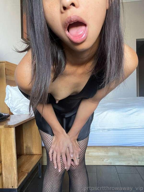 Craving a little snack right now. Whatcha got for me? 👅