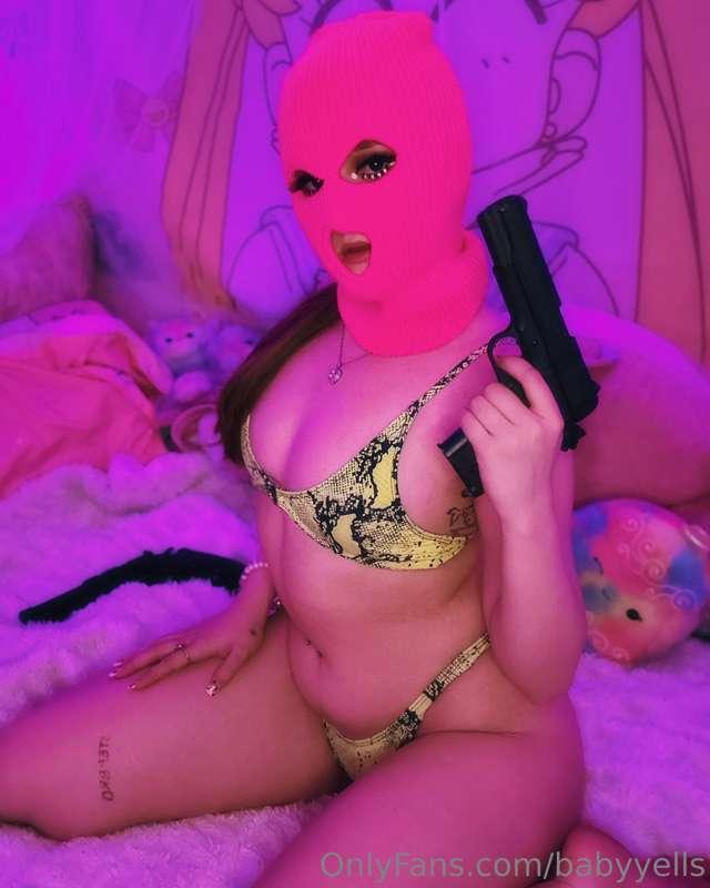 fuck a bad bitch but don’t *fuck with* a bad bitch 🥰💞