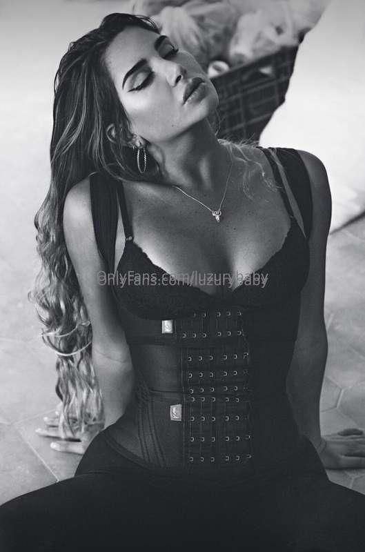 **Message me, to know about my hottest and secret content** ..