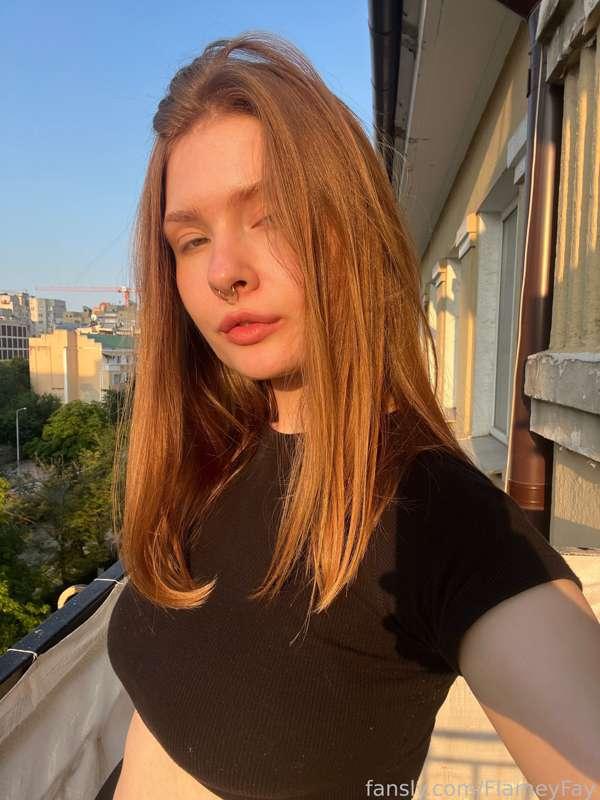 What flowers would you give me if we went on a date?

✦ #waifu #cutie #young #student #redhead #redhair #anime #hentai #girlnextdoor #fyp ✦