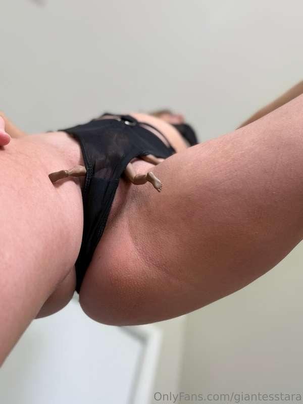 this tiny tuesday, i want you to taste me....do i taste good..