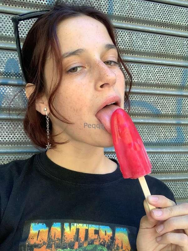 I love a good ice cream 😋😋I'll reply to messages as soon as ..