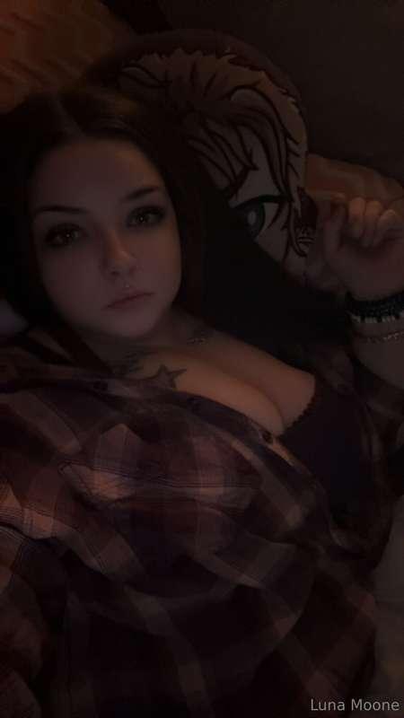 Here I am waiting for you to come watch me slip into somethi..