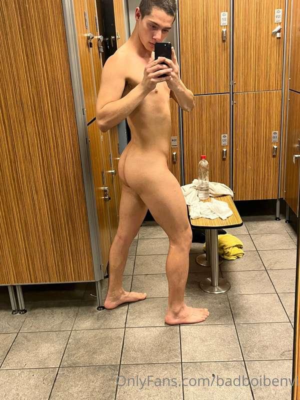 It's Wednesday – hump day! Does that mean we can hump? 🐪😉