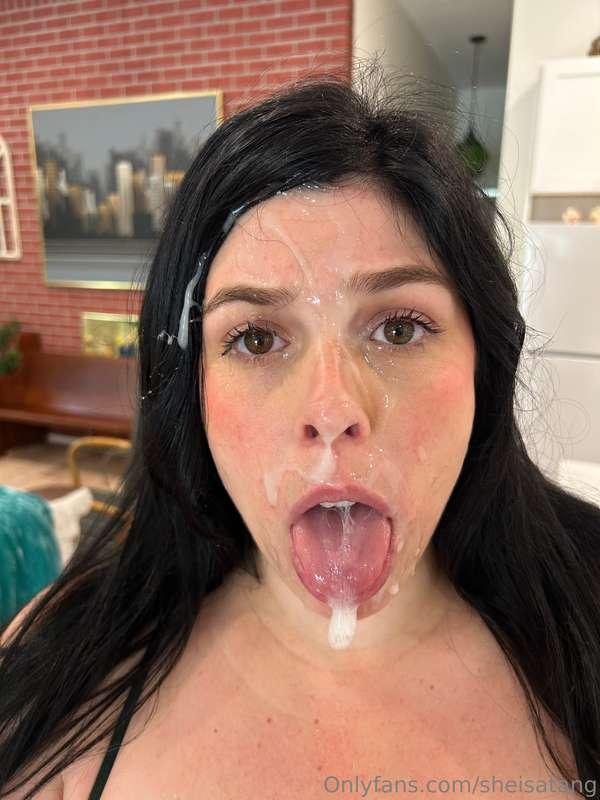 sheisatang image #0