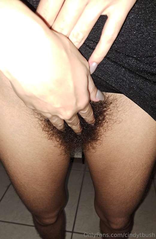 I love to play with my big bush 💕