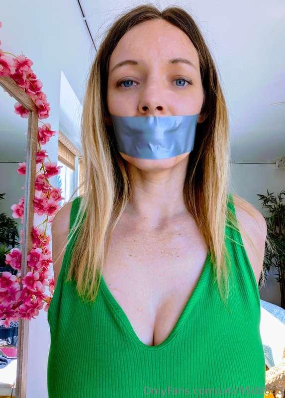 Hello, envoi moi un mp pour toute demande de photos ou vidéo..