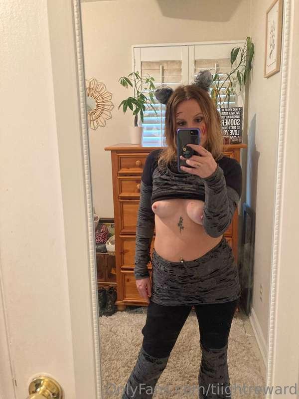 Slutty werewolf 🐺🩸