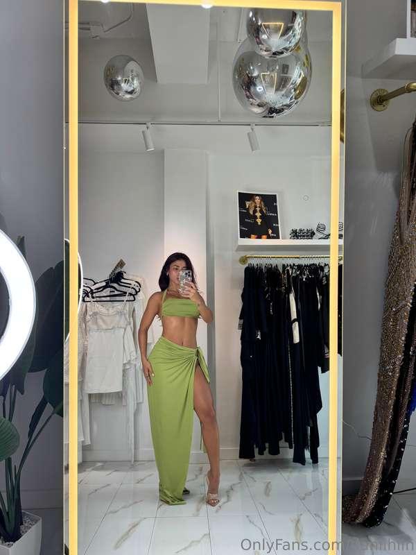 Mirror approved. Now the world can wait 💚✨