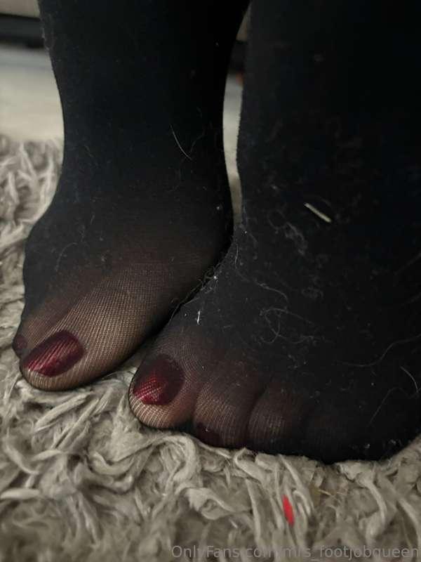 mrs_footjobqueen image #14
