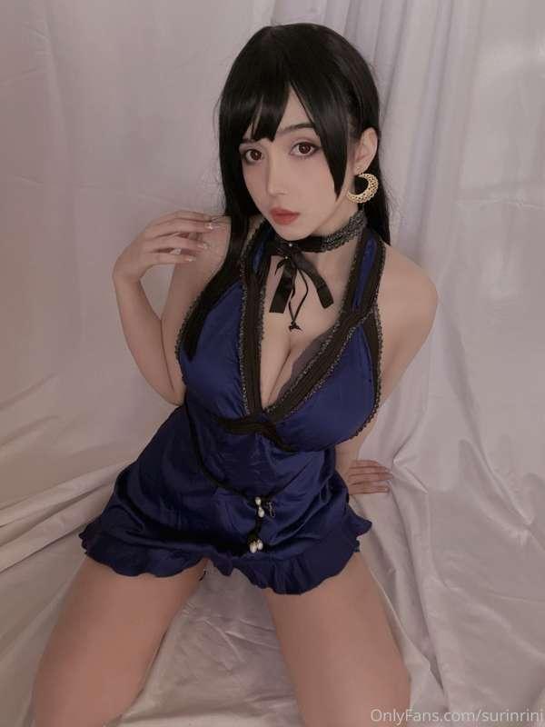 I have been wanting to cosplay but the weather is so horribl..