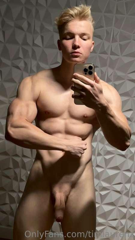I want so much to put it in you😤