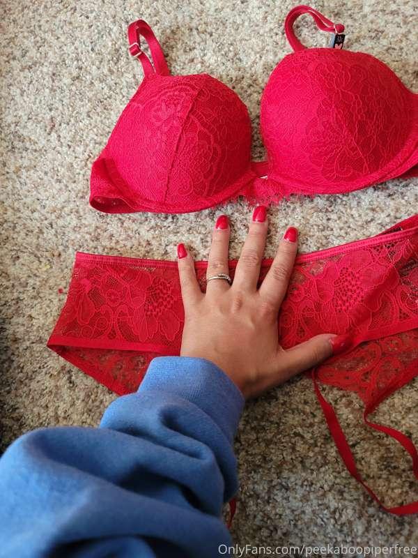 Mistress went shopping and thought of all her bad boys when ..