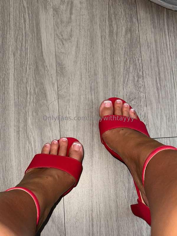 got my feet done yesterday 💋