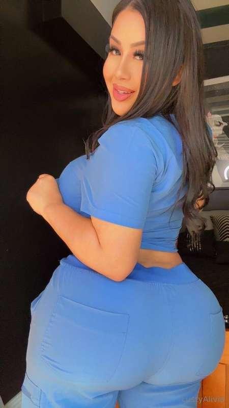 I’ll make your heart race harder than any ER drama 🍑