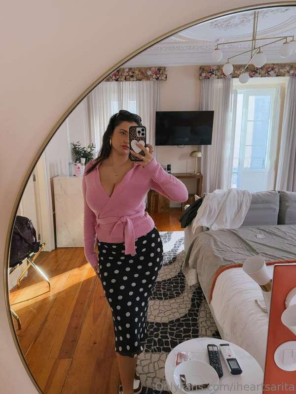 happy sunday 😛 come chat 💋