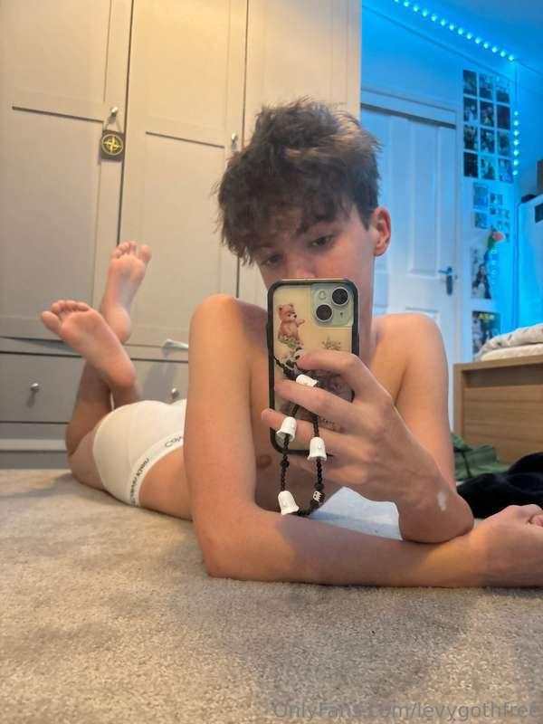 levygothfree image #1