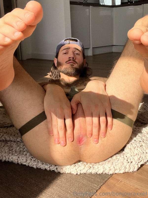 bonjouraxxel image #1