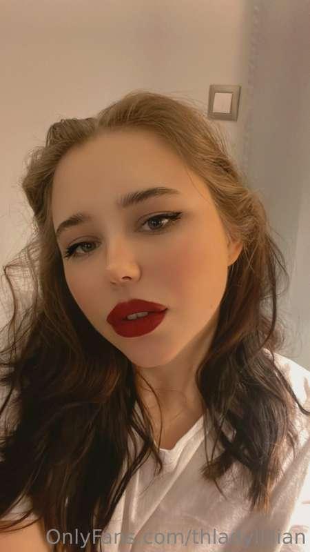 thladylillian image #0