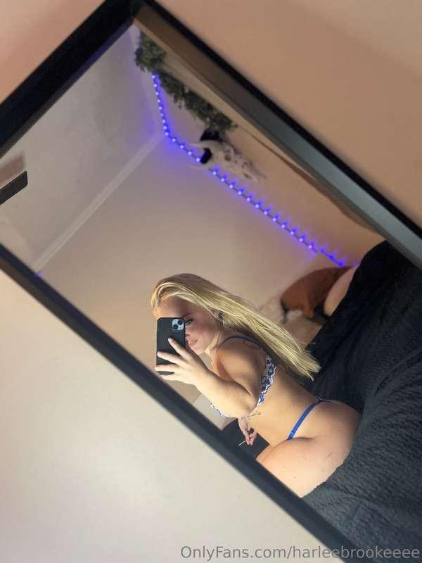 text me daddy 😘