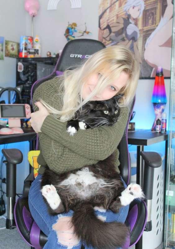 here's my kitty + my kitty