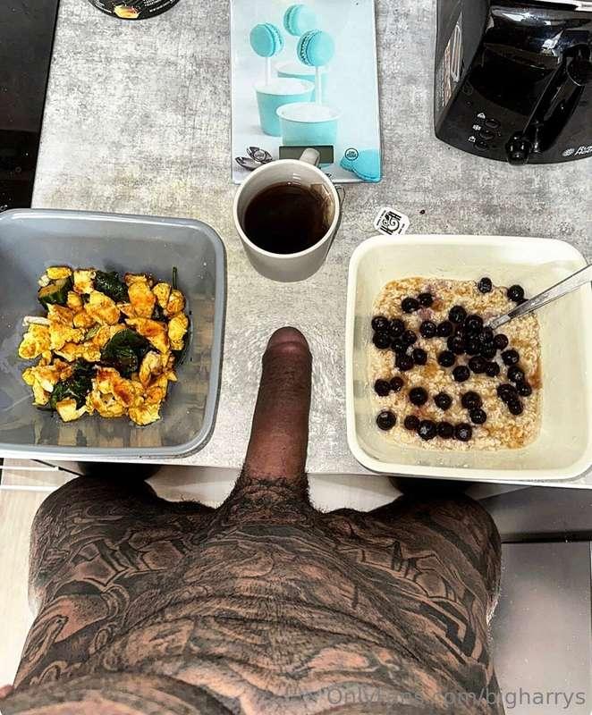 Breakfast served 😝