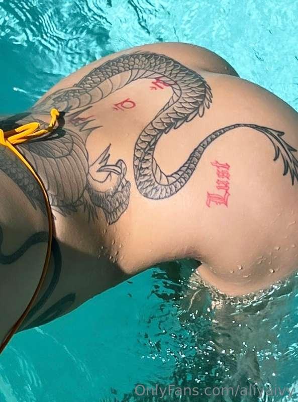 does this make you wanna take me from behind??