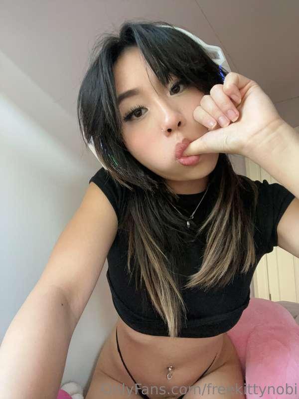 does this turn u on? 🥵reminder that my VIP page @kittynobi i..