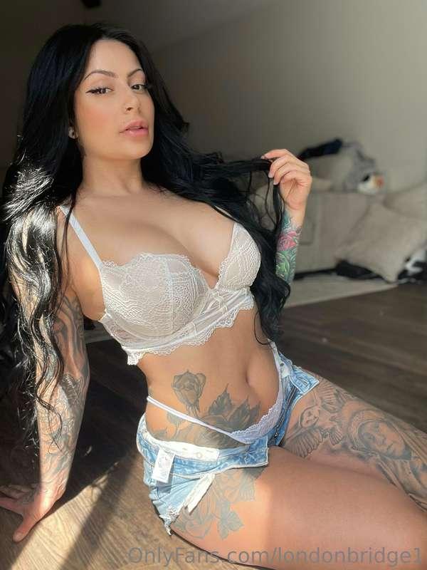 Kiss me or fuck?