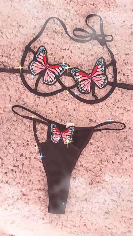 I received this cute lingerie in the mail and I posted the t..