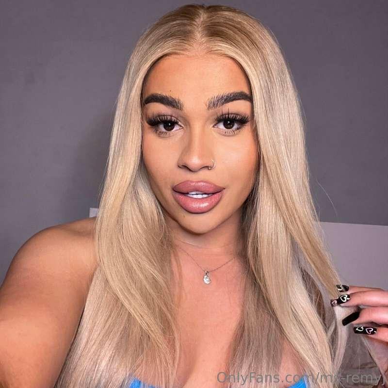Do I look good with blonde hair?🤭