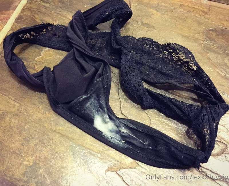 I was a bit of a bad girl today and got my panties all messy..