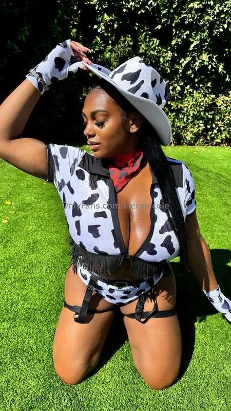 Still looking for my cowboy👀
