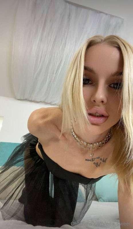 Anal dirty MYLF @stasy_blondiehas no limits, she's squirting..