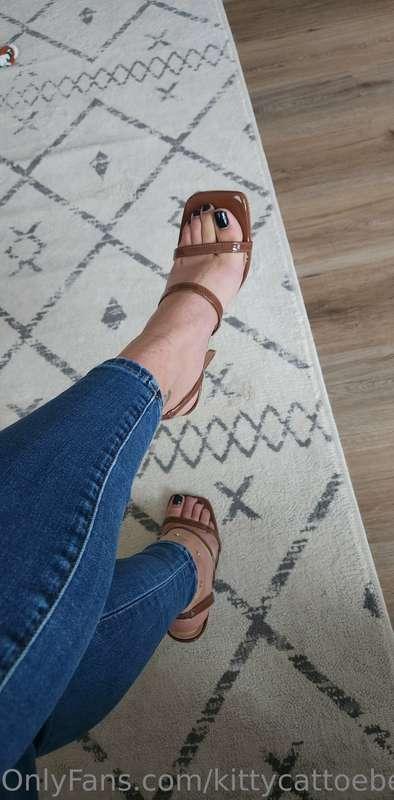 Do you like my feet in heels? 😉
